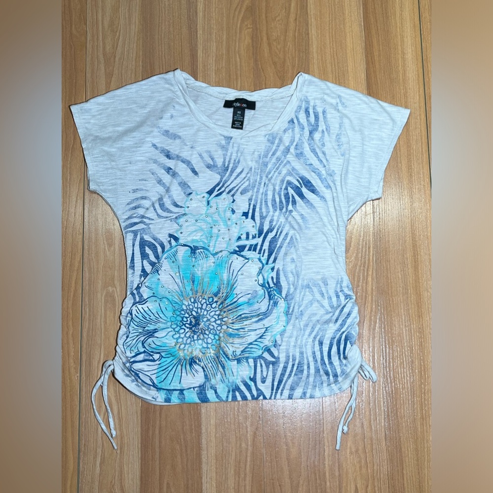 Style & Co. Womens short sleeve rhinestone floral blouse, size Extra Small (XS)
